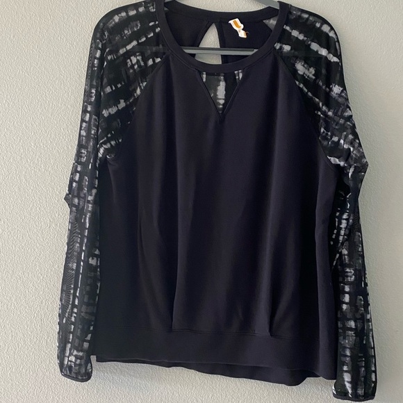 LUCY long sleeve top - Picture 3 of 11